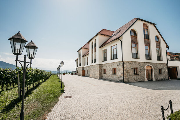 (c) Hotel Weingut Taggenbrunn