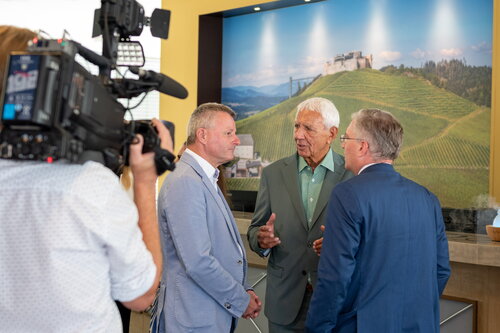 Pressekonferenz_Eroeffnung_Ayurveda_Hotel_Die_Zeit_02.jpg