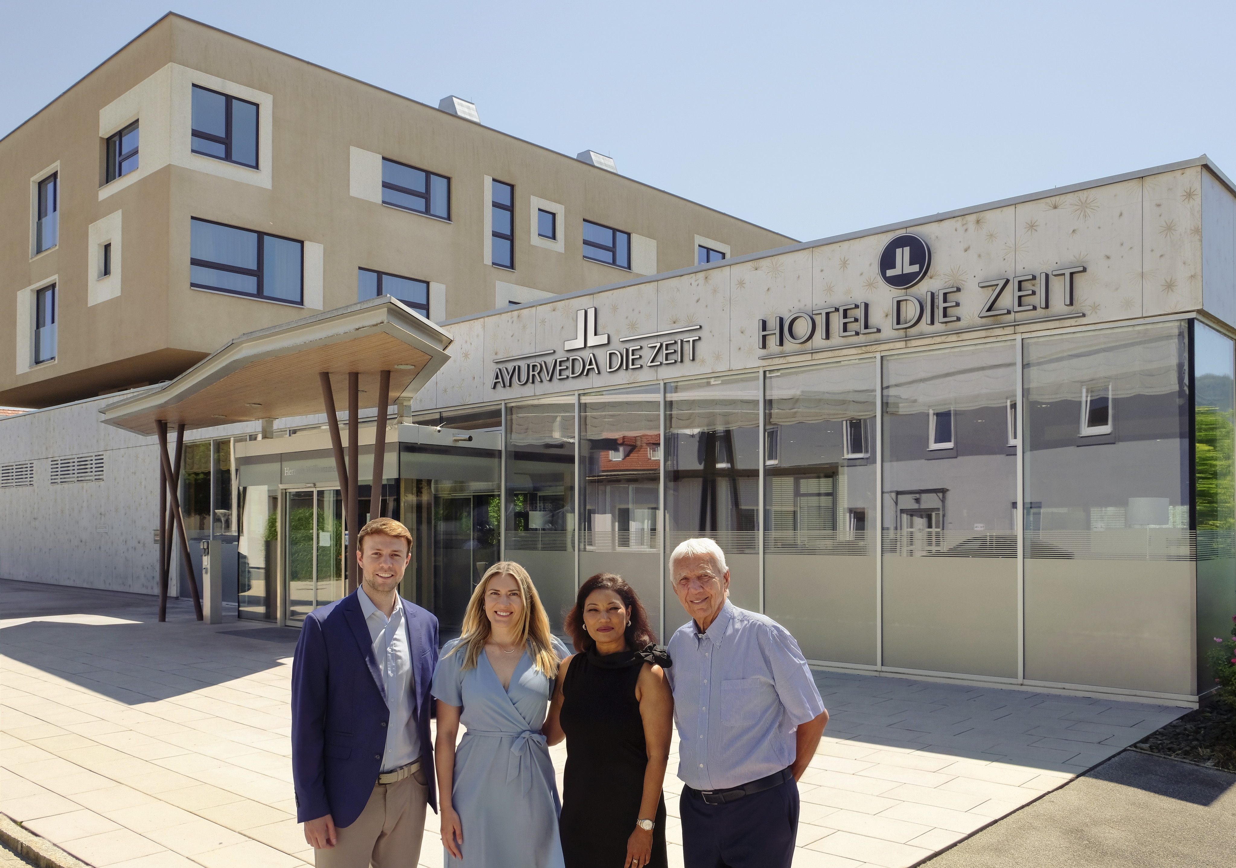 Andreas, Michaela Riedl, Preeti Hoffmann, Alfred Riedl.jpg